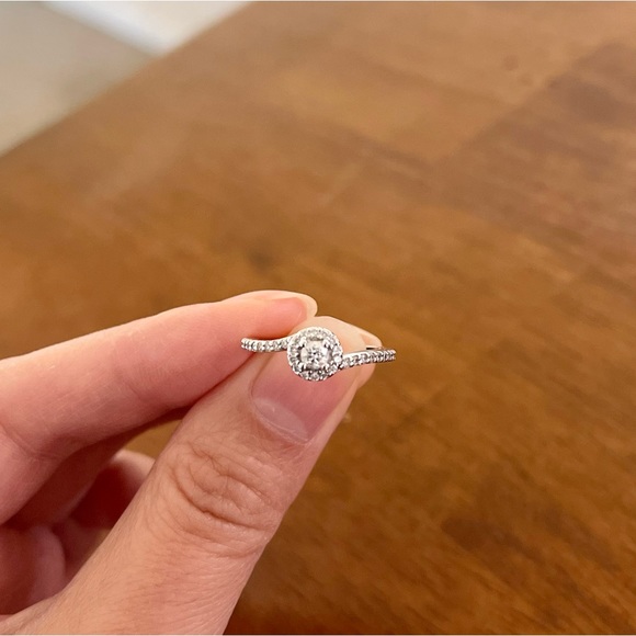 Diamond White Gold Ring Size 4.25-4.50 - Picture 4 of 6